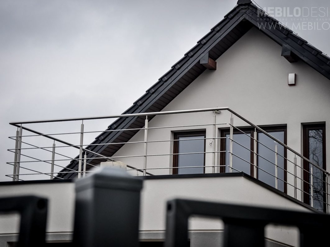 Balustrada wewnętrzna w stylu loft — realizacja MEBILO